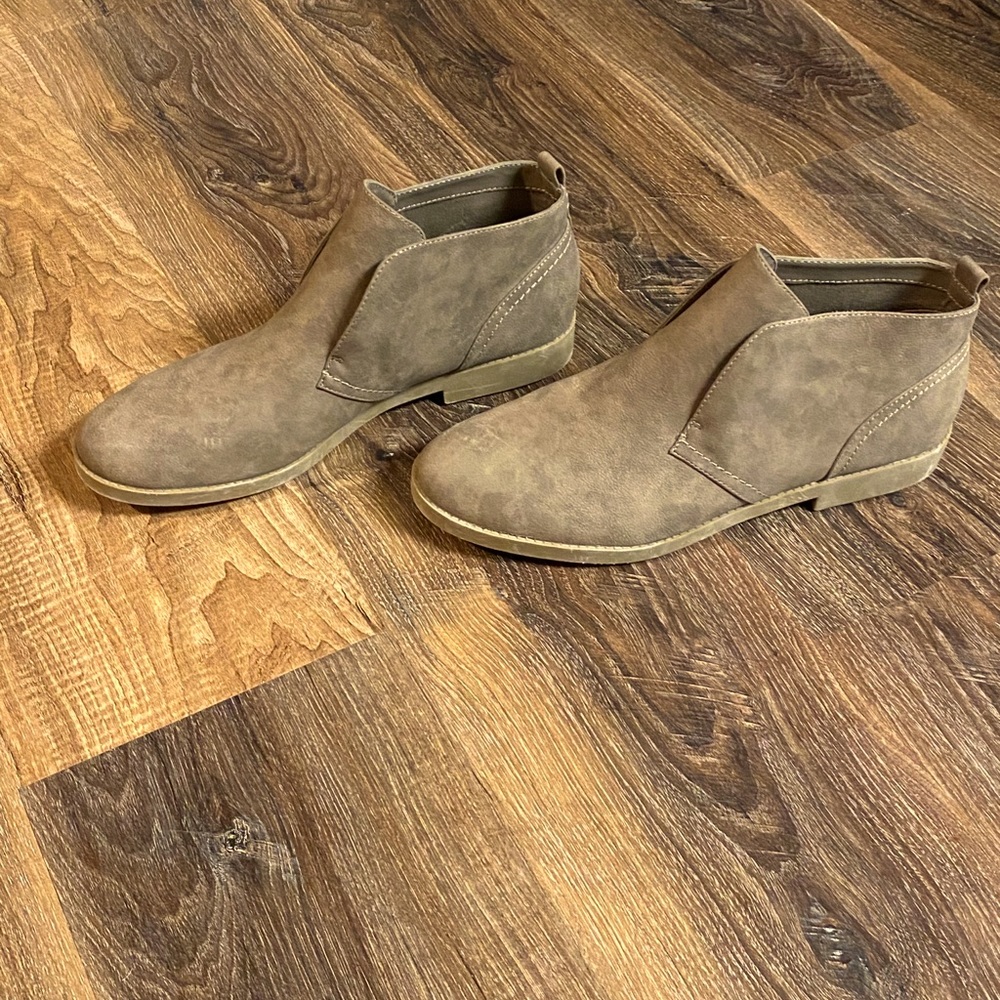 Indigo Rd booties, 11M, almost new